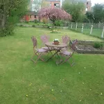 Au Jardin Fleuri Bed & Breakfast