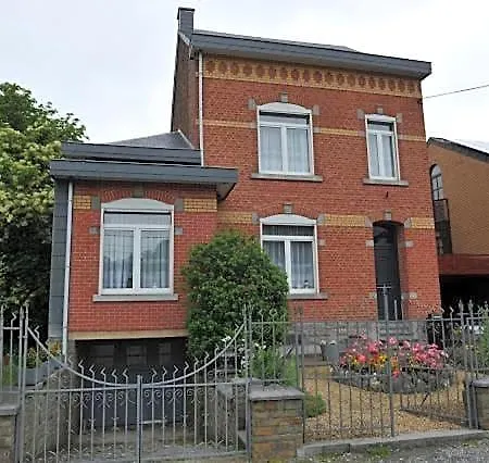 Au Jardin Fleuri Bed & Breakfast Marche-en-Famenne