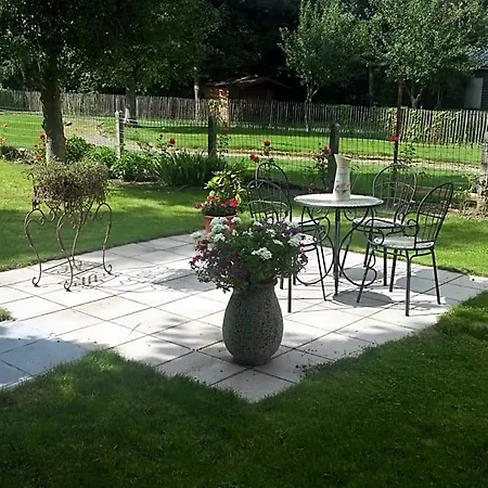 Bed & Breakfast Au Jardin Fleuri Marche-en-Famenne