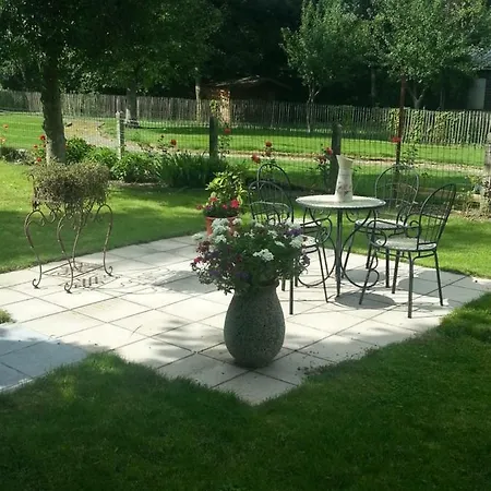 Au Jardin Fleuri Couette-café Marche-en-Famenne